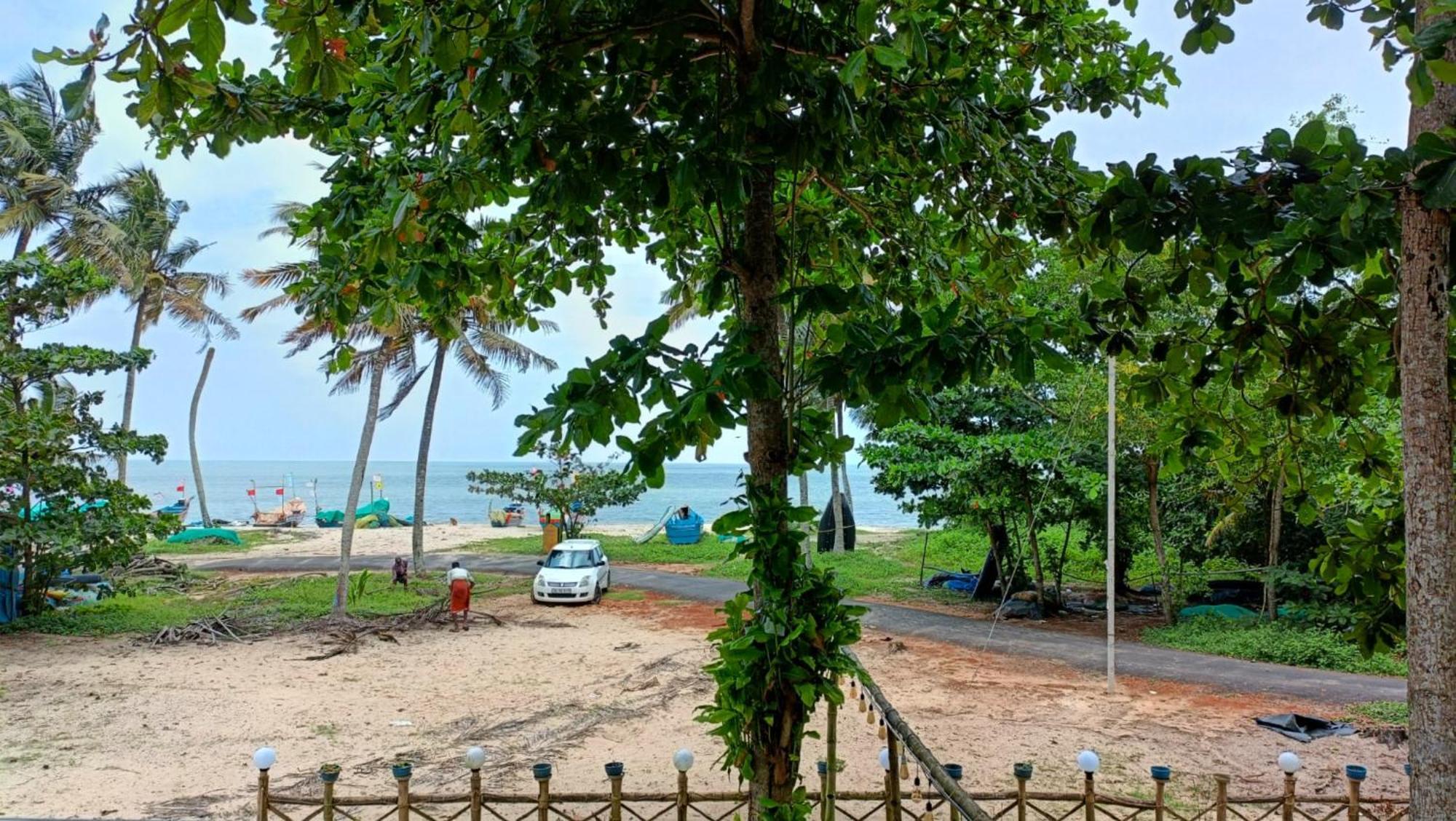 Marari Blue Whale Beach House Alappuzha Екстер'єр фото